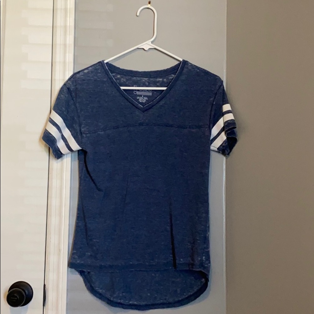 Loose V neck T